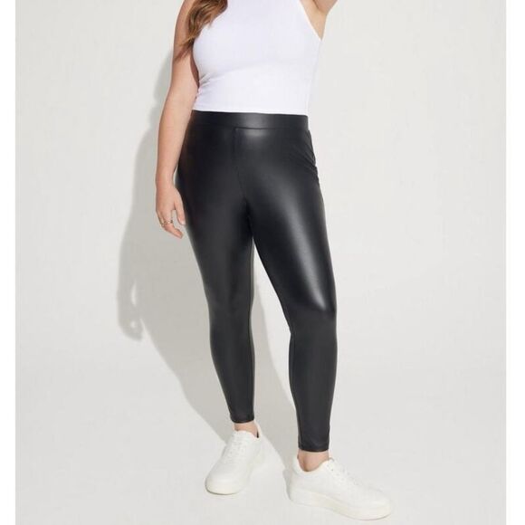 Torrid Full Length Signature Waist Faux Leather Legging 2X - Picture 1 of 8